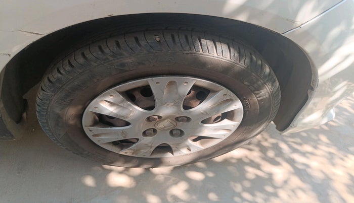 2016 Honda Amaze 1.2L I-VTEC SX, Petrol, Manual, 1,29,204 km, tyre