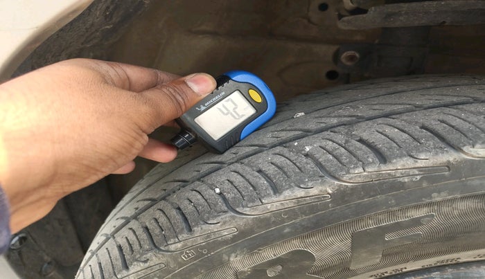 2013 Maruti Swift VDI, Diesel, Manual, 1,96,671 km, tyre