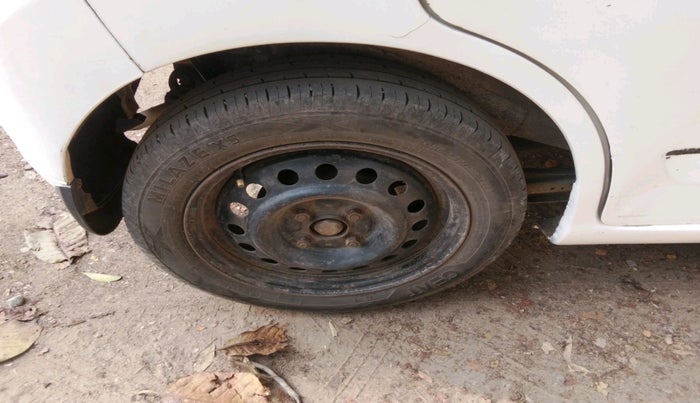 2013 Maruti Wagon R 1.0 VXI, Petrol, Manual, 62,600 km, tyre