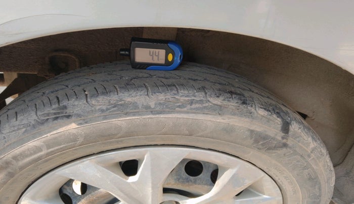 2016 Hyundai Grand i10 SPORTZ 1.1 CRDI, Diesel, Manual, 96,000 km, tyre