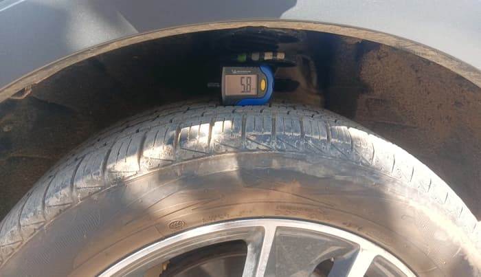 2018 Audi Q3 35 TDI Quattro, Diesel, Automatic, 1,05,000 km, tyre