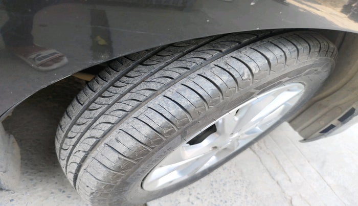 2019 Honda Amaze 1.2L I-VTEC VX, Petrol, Manual, 1,17,736 km, tyre