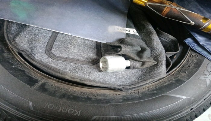 2019 Hyundai NEW SANTRO SPORTZ CNG, CNG, Manual, 50,737 km, tyre