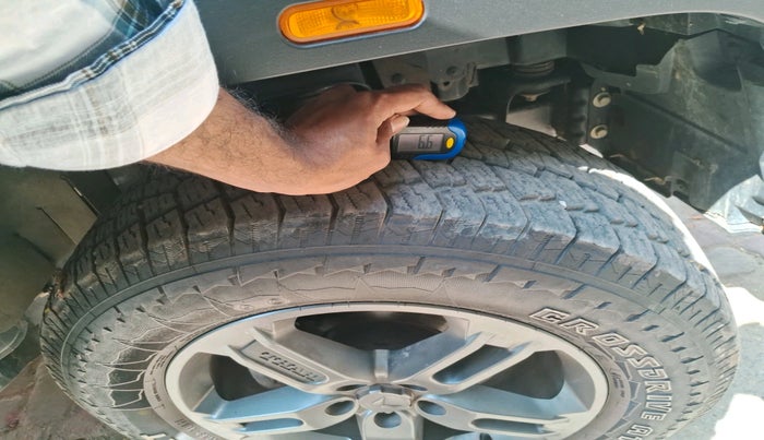 2023 Mahindra Thar LX HARD TOP 4WD MT, Diesel, Manual, 21,765 km, tyre