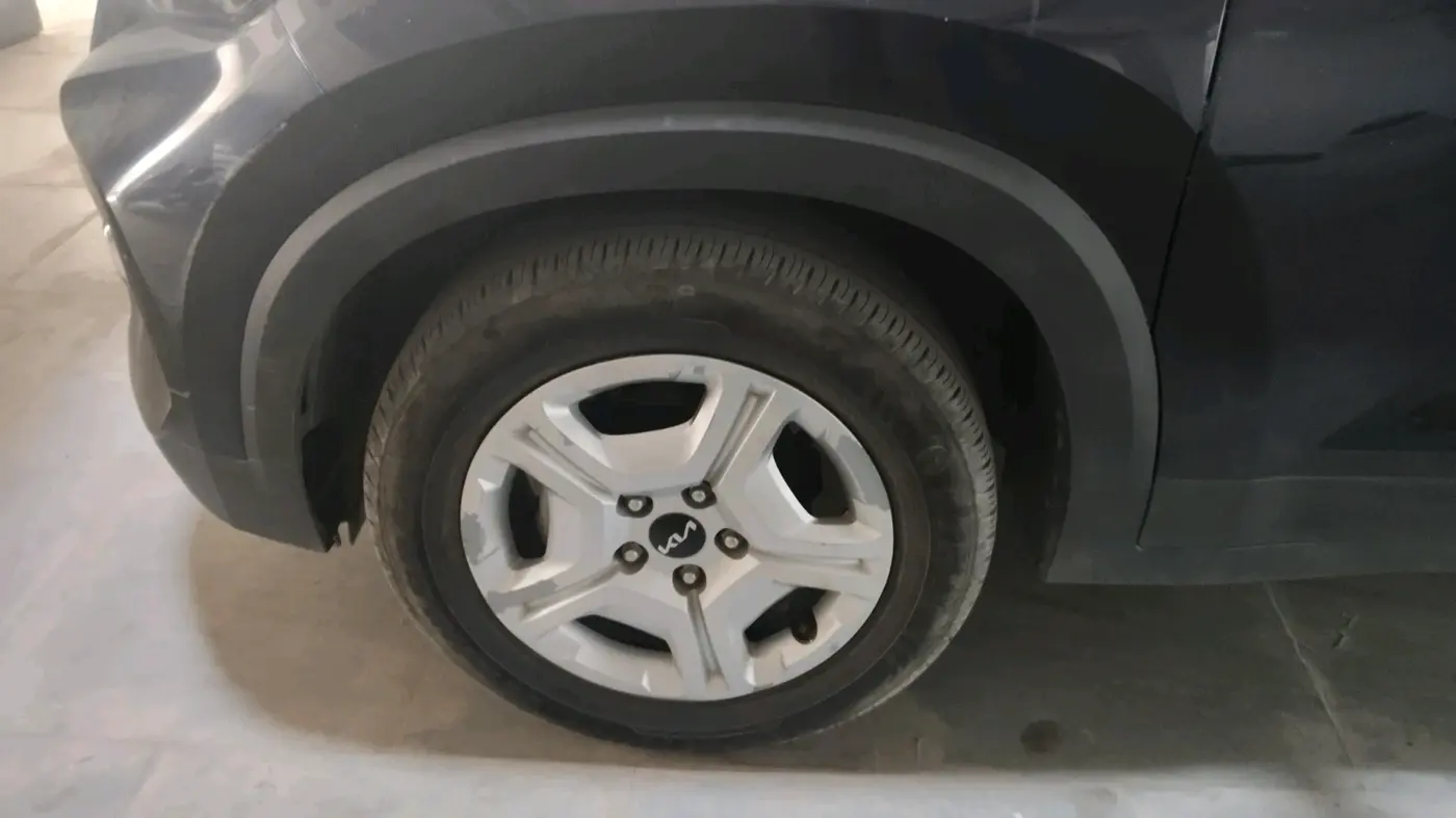 2023 KIA SONET HTK PLUS 1.2, Petrol, Manual, 39,308 km, tyre