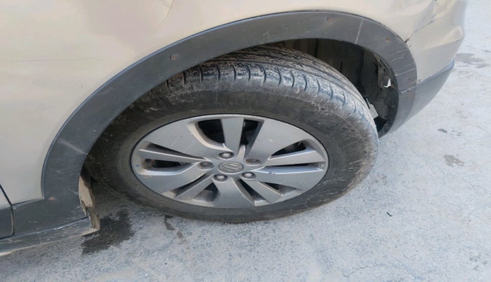 2016 Maruti S Cross ZETA 1.3, Diesel, Manual, 1,46,993 km, tyre