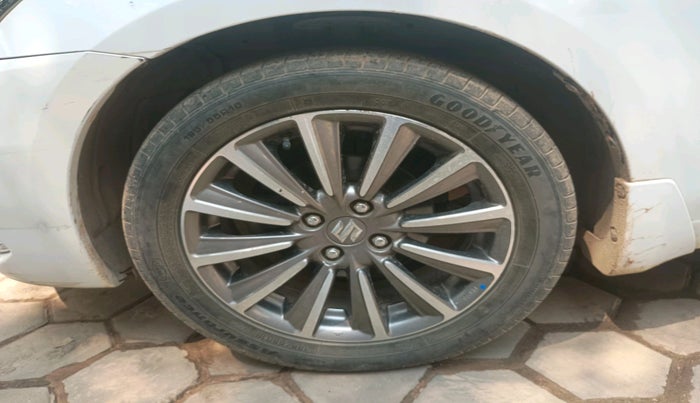 2021 Maruti Ciaz ALPHA  AT 1.5 SHVS PETROL, Petrol, Automatic, 36,575 km, tyre