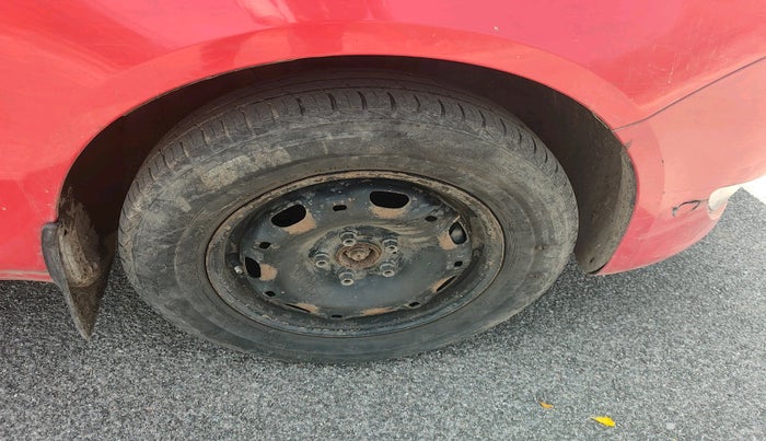 2011 Skoda Fabia AMBITION PLUS 1.2 TDI CR, Diesel, Manual, 1,57,001 km, tyre