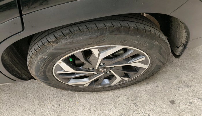 2021 Hyundai Creta SX (O) AT 1.5 DIESEL, Diesel, Automatic, 68,730 km, tyre