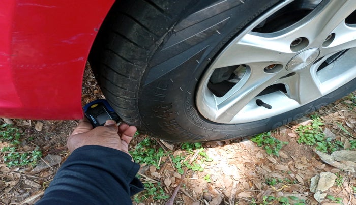 2012 Skoda Rapid ACTIVE 1.6 TDI CR MT, Diesel, Manual, 98,675 km, tyre