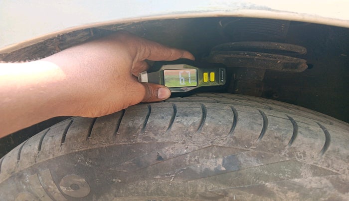 2012 Maruti Swift VXI, Petrol, Manual, 35,157 km, tyre