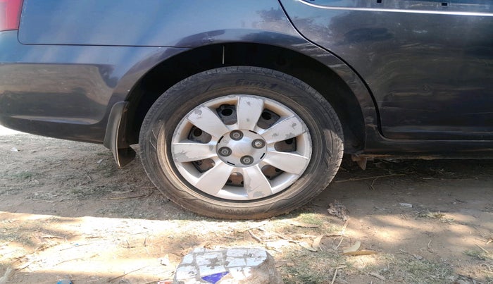 2008 Hyundai Verna VGT CRDI SX 1.5, Diesel, Manual, 1,13,316 km, tyre