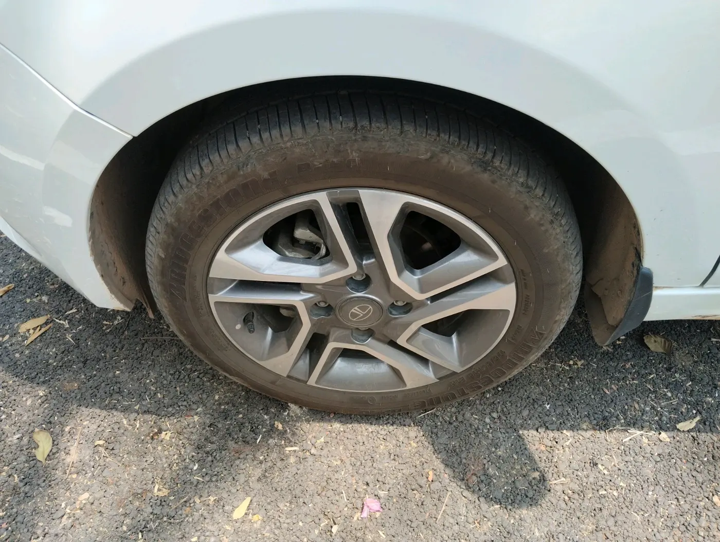 2024 Tata TIGOR XZ PLUS PETROL, Petrol, Manual, 5,400 km, tyre