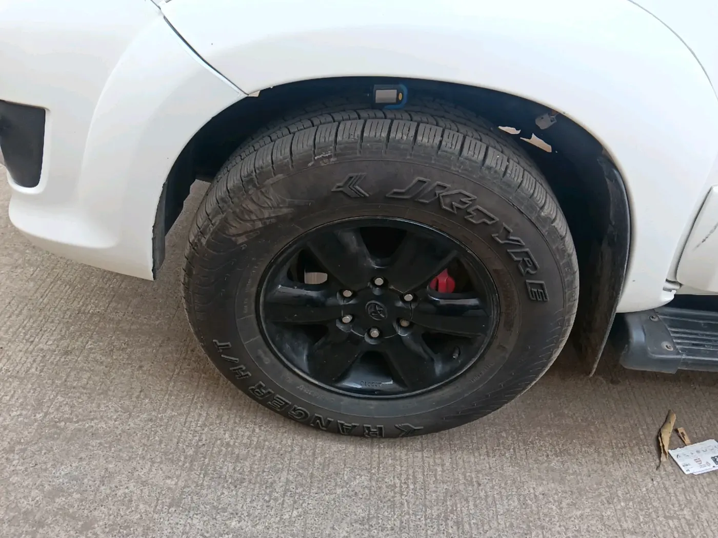 2011 Toyota Fortuner 3.0 4X4 MT, Diesel, Manual, 1,28,384 km, tyre