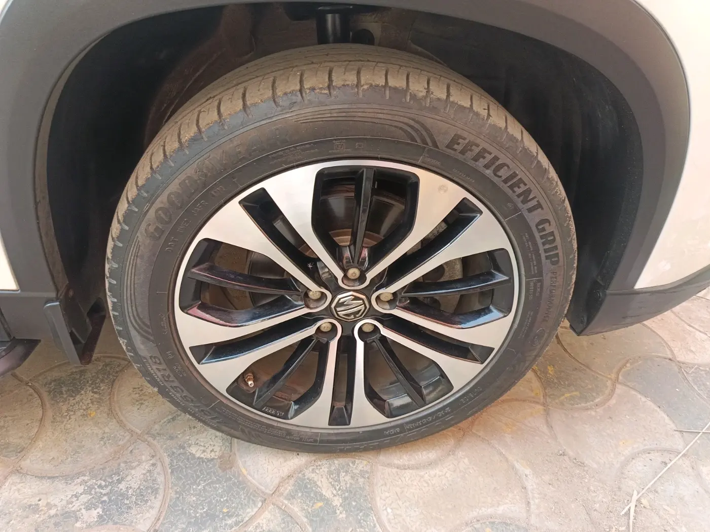 2022 MG HECTOR SHARP 1.5 PETROL CVT, Petrol, Automatic, 40,448 km, tyre