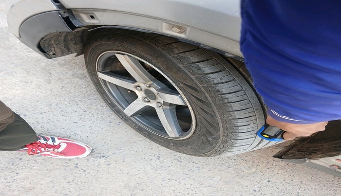 2015 Hyundai Creta S 1.6 PETROL, Petrol, Manual, 1,43,188 km, tyre