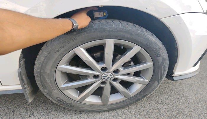 2019 Volkswagen Vento HIGHLINE PLUS 1.2 AT 16 ALLOY, Petrol, Automatic, 55,603 km, tyre