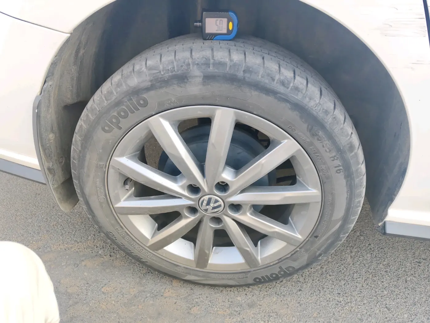 2019 Volkswagen Vento HIGHLINE PLUS 1.2 AT 16 ALLOY, Petrol, Automatic, 55,603 km, tyre