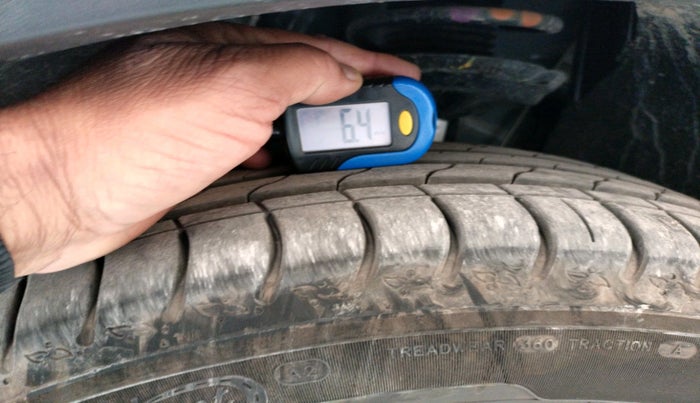 2025 Volkswagen TAIGUN HIGHLINE 1.0 TSI MT, Petrol, Manual, 2,434 km, tyre