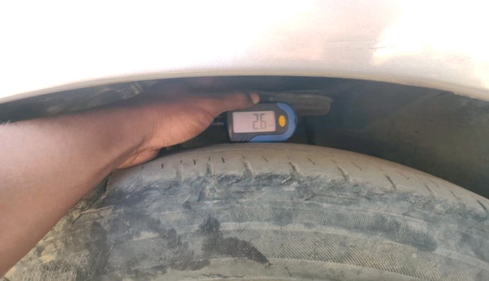 2011 Toyota Corolla Altis G PETROL, Petrol, Manual, 1,07,496 km, tyre