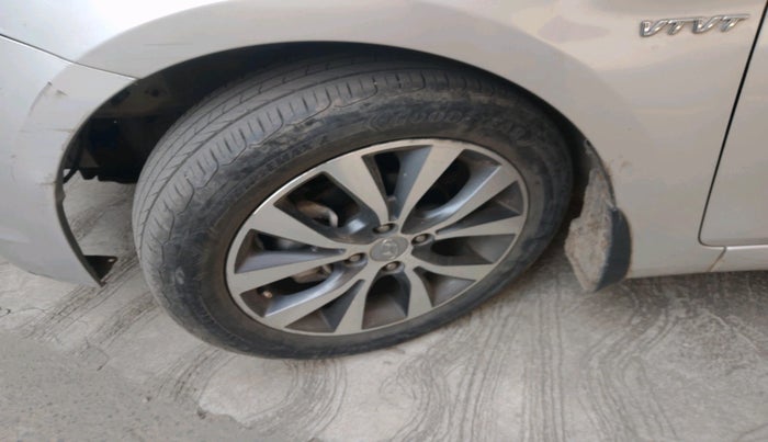 2016 Hyundai Verna FLUIDIC 4S1.6 VTVT SX AT, Petrol, Automatic, 58,500 km, tyre