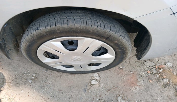 2014 Maruti Wagon R 1.0 VXI, Petrol, Manual, 84,483 km, tyre