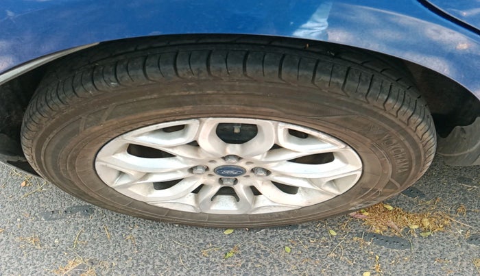 2013 Ford Ecosport TITANIUM 1.5L DIESEL (OPT), Diesel, Manual, 1,32,225 km, tyre