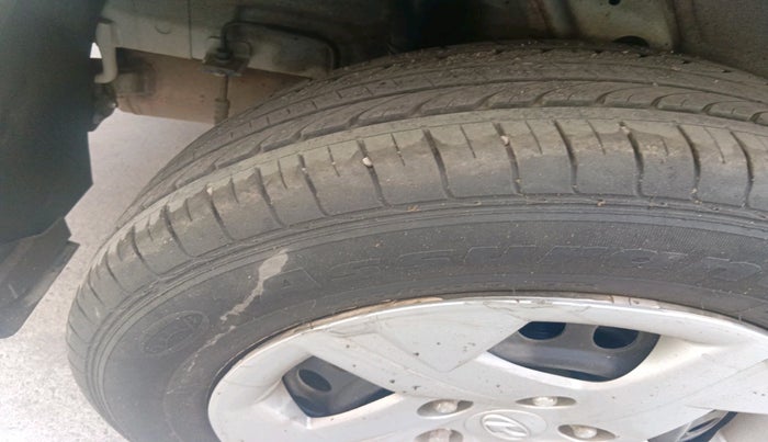 2019 Hyundai VENUE S 1.2, Petrol, Manual, 25,311 km, tyre