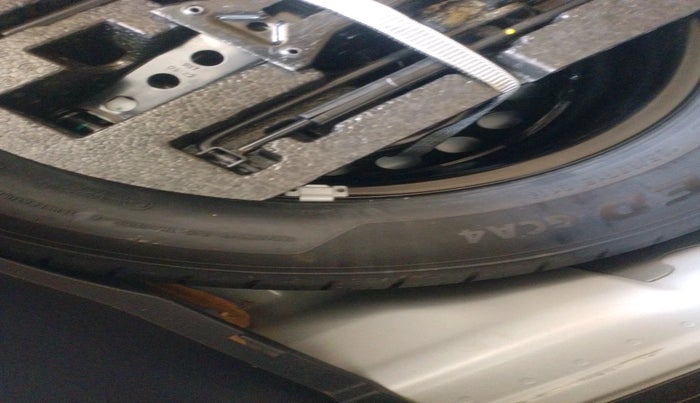 2023 Volkswagen TAIGUN TOPLINE 1.0 TSI AT, Petrol, Automatic, 14,900 km, tyre