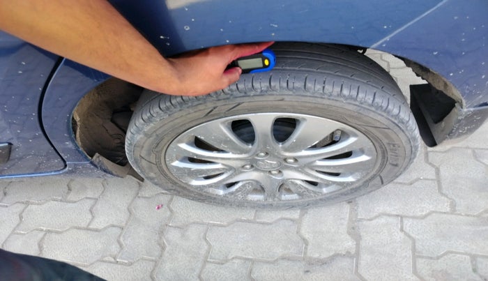 2017 Maruti Baleno ZETA PETROL 1.2, Petrol, Manual, 64,353 km, tyre