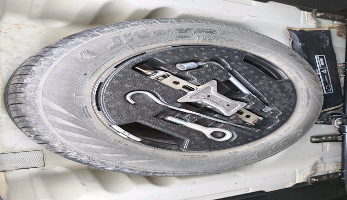 2018 Maruti S Cross ZETA 1.3, Diesel, Manual, 1,87,733 km, tyre