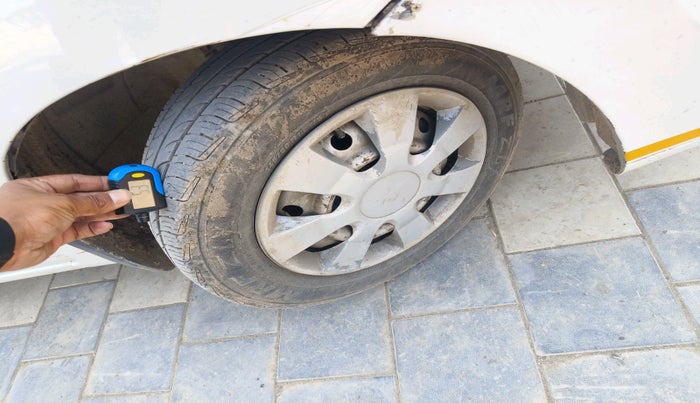 2012 Maruti Wagon R 1.0 LXI CNG, CNG, Manual, 1,17,632 km, tyre