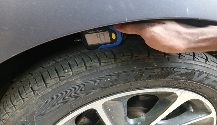 2017 Hyundai Grand i10 ASTA 1.2 KAPPA VTVT, Petrol, Manual, 33,114 km, tyre