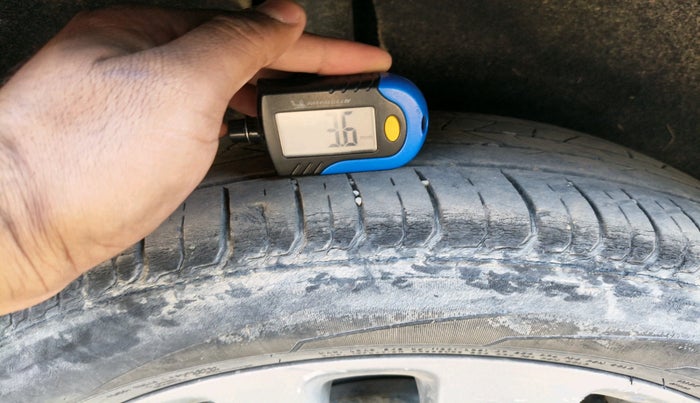 2017 Maruti Baleno ZETA PETROL 1.2, Petrol, Manual, 1,51,275 km, tyre