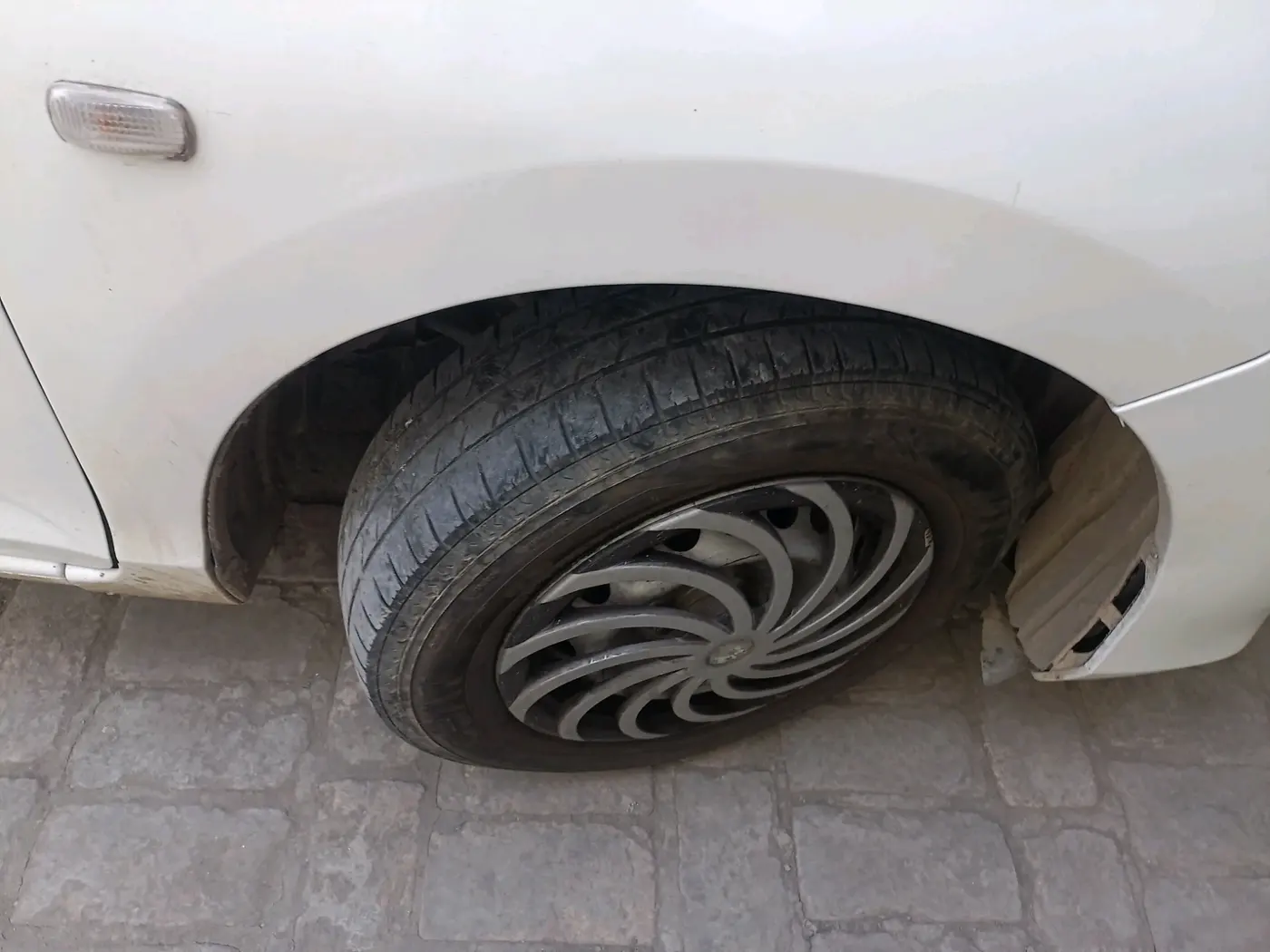 2019 Honda Amaze 1.2L I-VTEC E, Petrol, Manual, 1,12,442 km, tyre