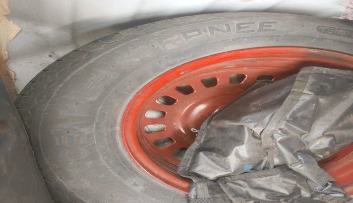 2023 Nissan MAGNITE XE, Petrol, Manual, 37,721 km, tyre