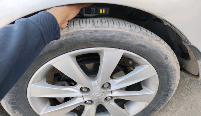 2012 Hyundai Verna FLUIDIC 1.6 CRDI SX, Diesel, Manual, 1,22,103 km, tyre