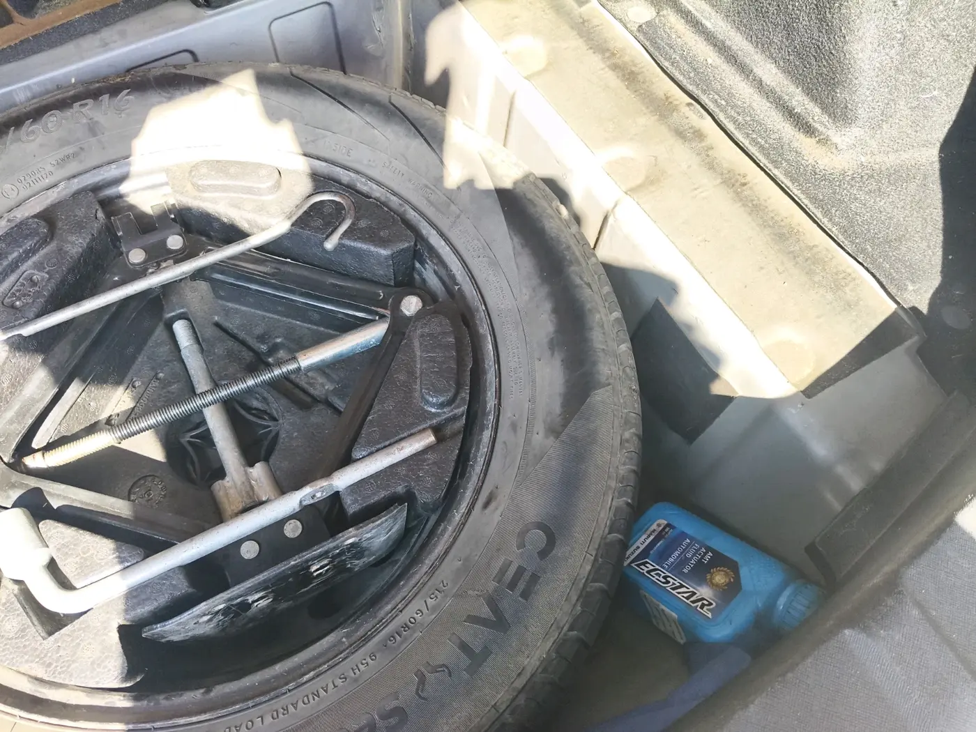 2018 Tata NEXON XZA PLUS DIESEL, Diesel, Automatic, 1,80,010 km, tyre