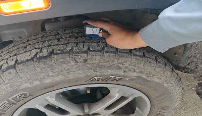 2022 Mahindra Thar LX D AT 4WD HT, Diesel, Automatic, 22,164 km, tyre