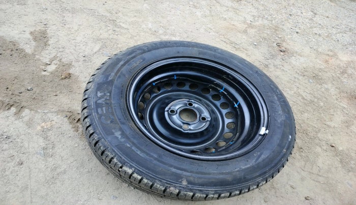 2022 Hyundai AURA S 1.2 CNG, CNG, Manual, 22,361 km, tyre