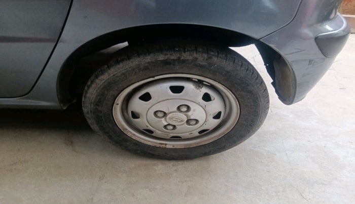 2011 Hyundai Santro Xing GL, Petrol, Manual, 45,972 km, tyre