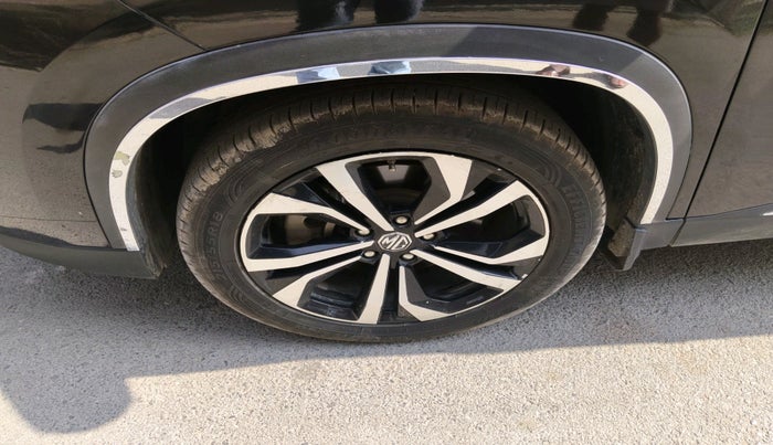 2023 MG HECTOR SHARP PRO 2.0 TURBO DIESEL, Diesel, Manual, 1,78,560 km, tyre