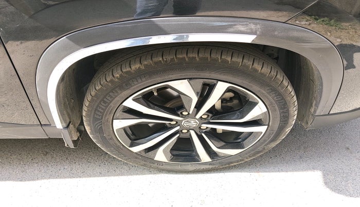 2023 MG HECTOR SHARP PRO 2.0 TURBO DIESEL, Diesel, Manual, 1,78,560 km, tyre