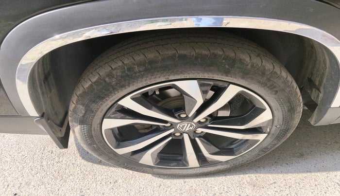 2023 MG HECTOR SHARP PRO 2.0 TURBO DIESEL, Diesel, Manual, 1,78,560 km, tyre