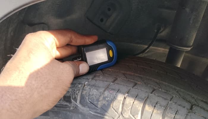 2021 Tata NEXON XE PETROL, Petrol, Manual, 50,947 km, tyre