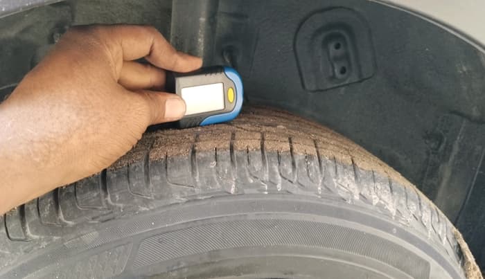 2021 Tata NEXON XE PETROL, Petrol, Manual, 50,947 km, tyre
