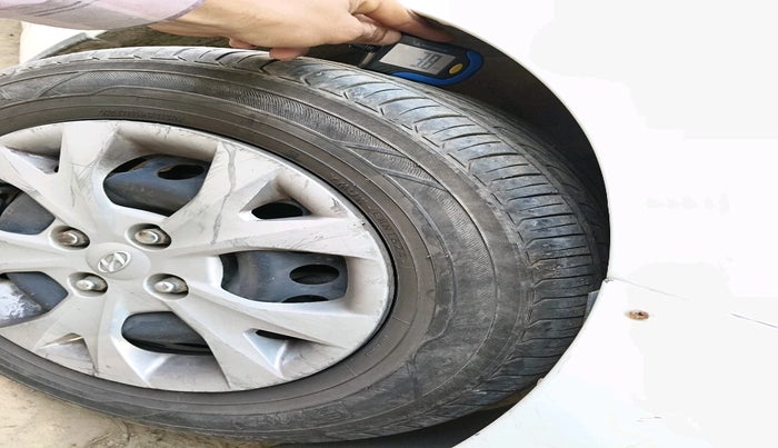 2016 Hyundai Grand i10 MAGNA 1.2 KAPPA VTVT, Petrol, Manual, 83,098 km, tyre