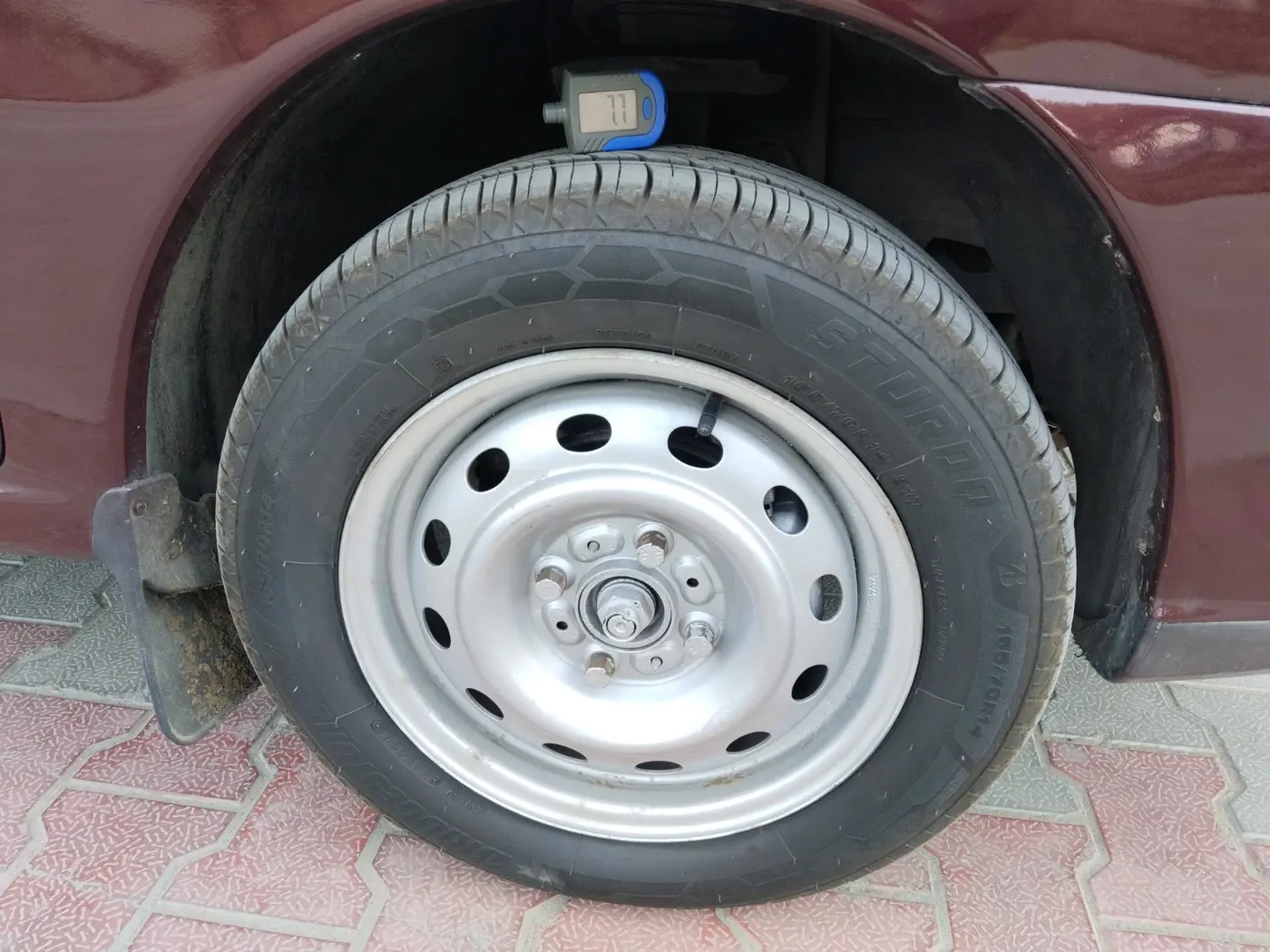 2013 Tata Indigo ECS LX CR4, Diesel, Manual, 1,16,975 km, tyre