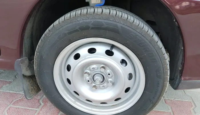 2013 Tata Indigo ECS LX CR4, Diesel, Manual, 1,16,975 km, tyre