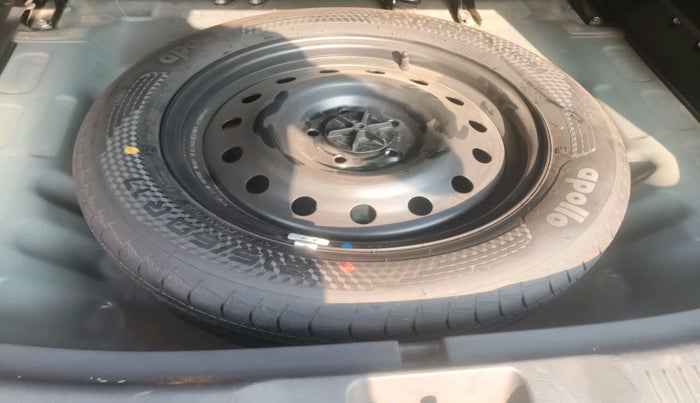 2022 Maruti Grand Vitara ZETA SMART HYBRID, Petrol, Manual, 59,737 km, tyre